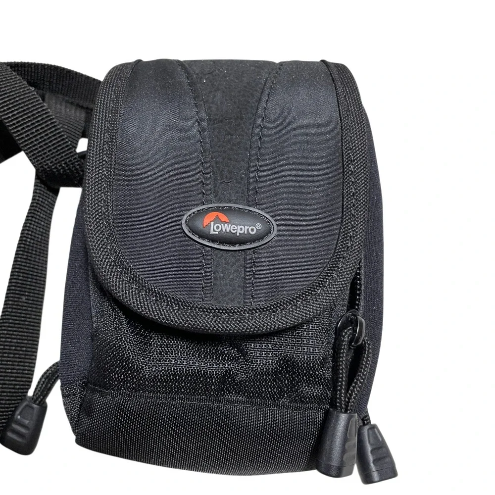 LowePro‎ Compact Camera Bag 4 1/2 x 5 1/2
